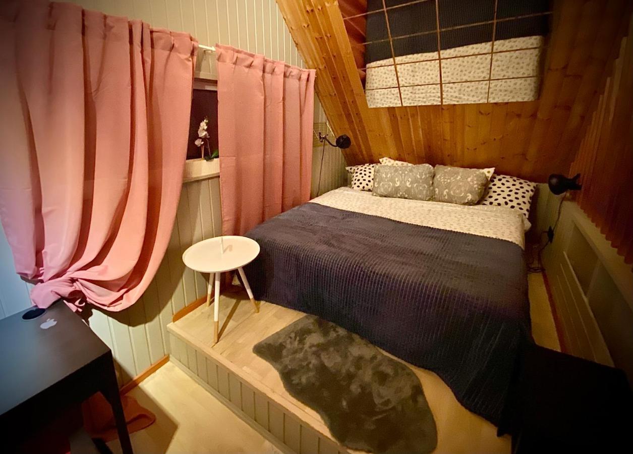 Вилла Amazing Little House On An Island With Garden Рига Экстерьер фото