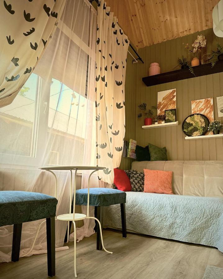 Вилла Amazing Little House On An Island With Garden Рига Экстерьер фото