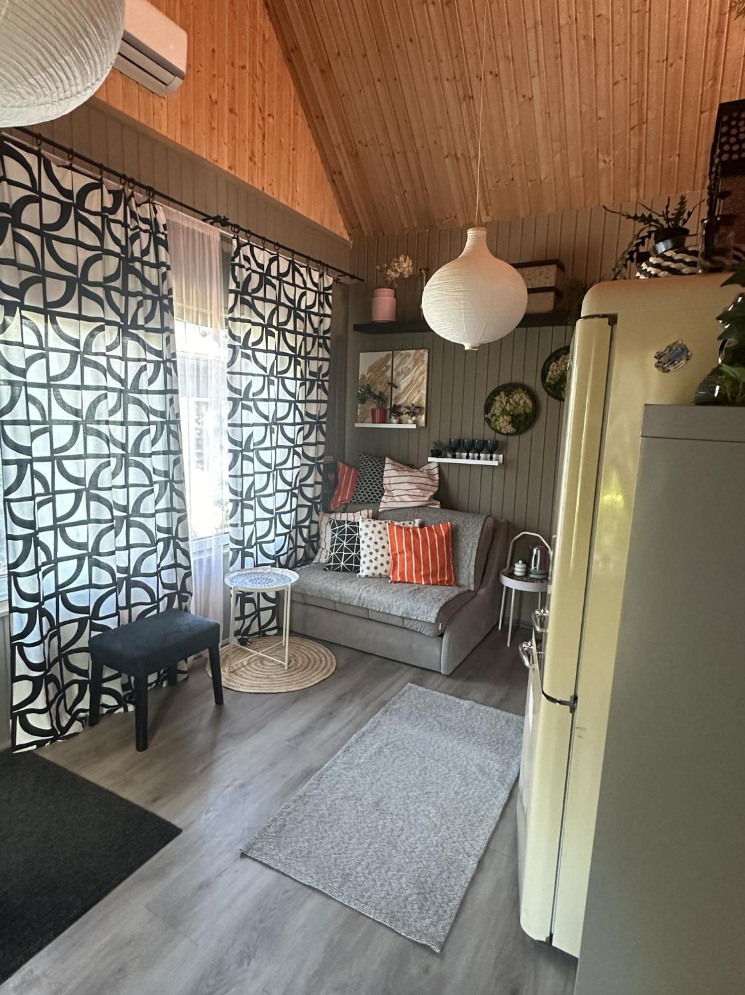 Вилла Amazing Little House On An Island With Garden Рига Экстерьер фото