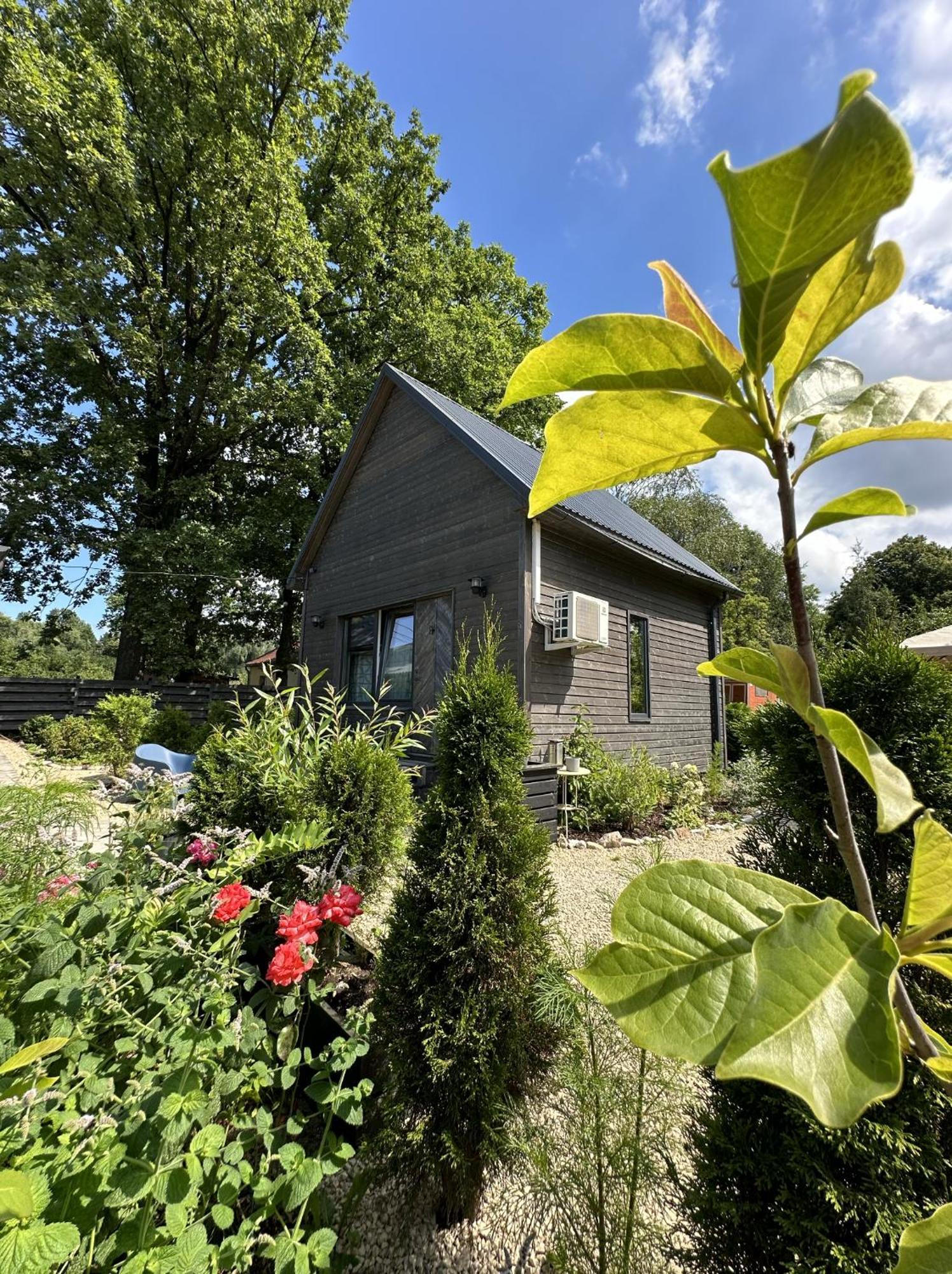 Вилла Amazing Little House On An Island With Garden Рига Экстерьер фото