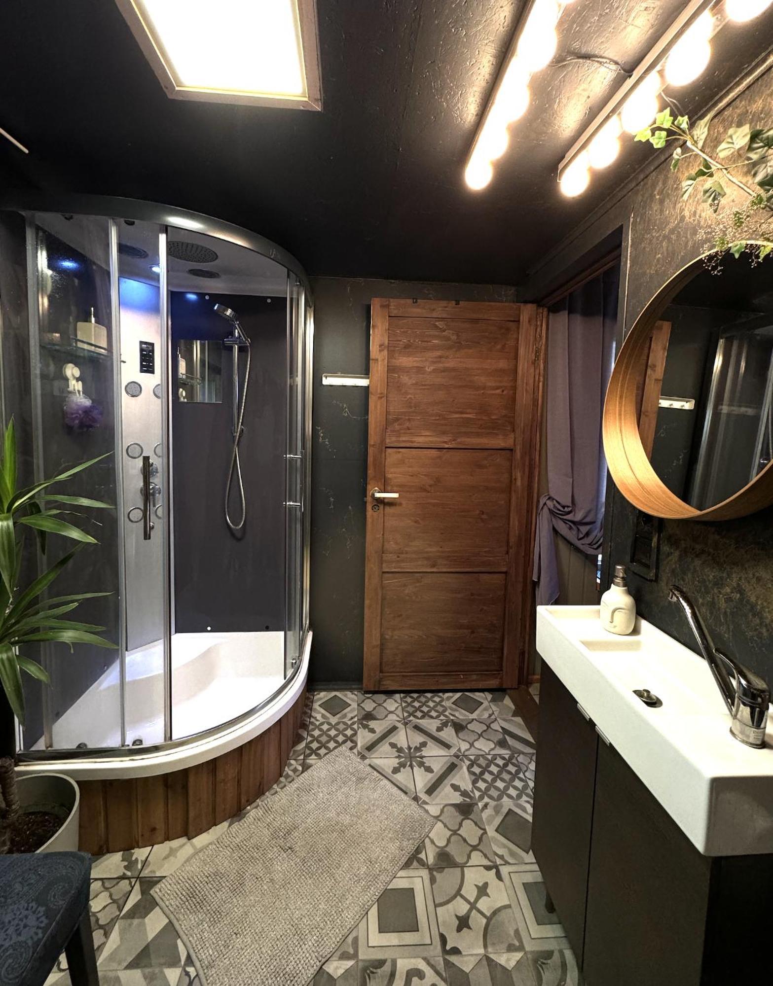 Вилла Amazing Little House On An Island With Garden Рига Экстерьер фото